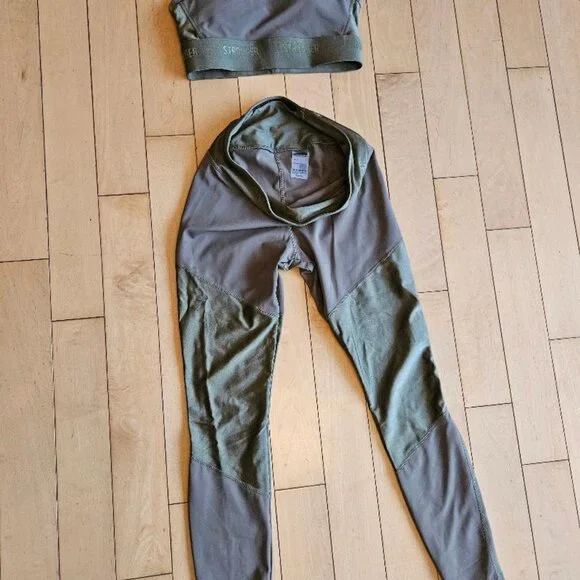 Activewear - Picture 1 of 3